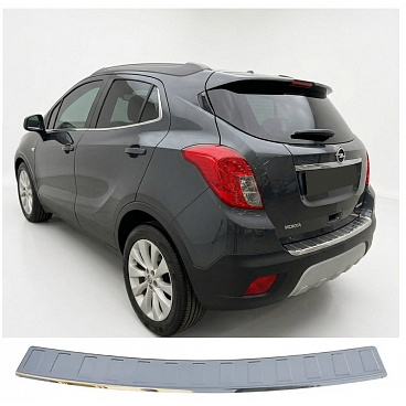 Nerez leštěný kryt horní hrany zadního nárazníku Opel Mokka 2012-19, Ch. Trax Nerez leštěný kryt horní hrany zadního nárazníku Opel Mokka 2012-19, Ch. Trax