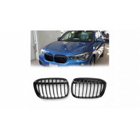 Gril BMW X1 F48 jednotlivé žebro Lesklá černá Gril BMW X1 F48 jednotlivé žebro Lesklá černá