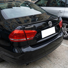 Zadní křídlo Gloss Black VW Passat B7 2010-15 sedan