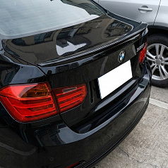 Zadní křídlo Gloss Black BMW 3 F30