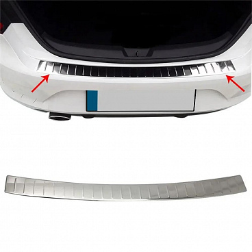 Nerez leštěný kryt horní hrany zadního nárazníku Renault Megane IV 2016-24 Nerez leštěný kryt horní hrany zadního nárazníku Renault Megane IV 2016-24
