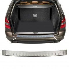 Nerez leštěný kryt horní hrany zadního nárazníku Mercedes E-Klasse W212 kombi 2010-13