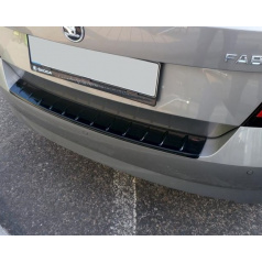 Práh pátých dveří s výstupky, ABS-černá metalíza Škoda Fabia III Limousine 09/2014 +